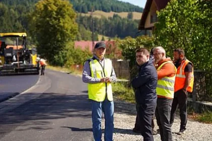 Șoldan: 10 din 17 km pe DJ 176 sunt asfaltați