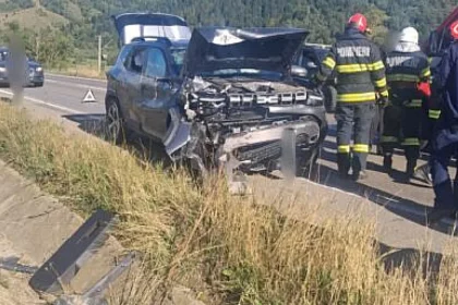Trei persoane rănite grav într-un accident la Câmpulung Moldovenesc