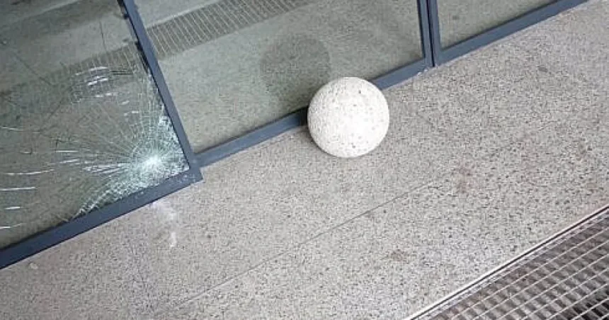 Vandalism la Vatra Dornei: prejudiciu de 21.500 de lei