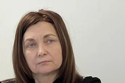 Veronica Grosu cere premierului demiterea ministrului apărării