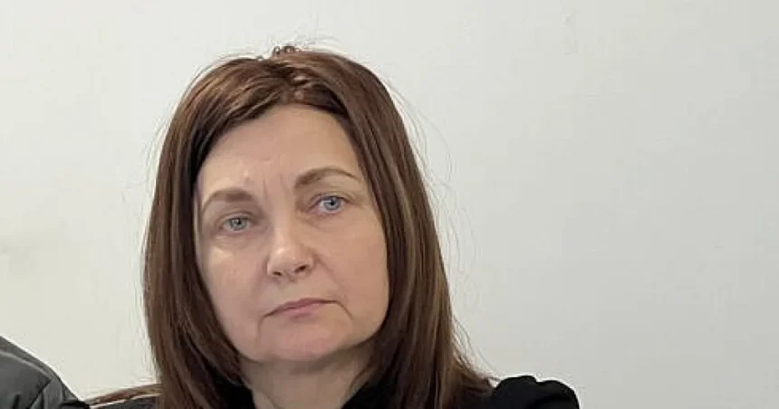 Veronica Grosu cere premierului demiterea ministrului apărării