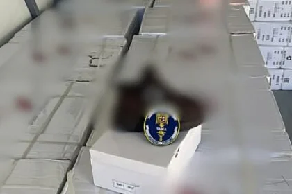 1.300 de perechi de încălțăminte „de marcă”, de 4,9 milioane de lei, oprite la Isaccea