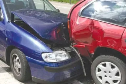 Accident rutier la Milișăuți: doi răniți după ciocnirea a două mașini