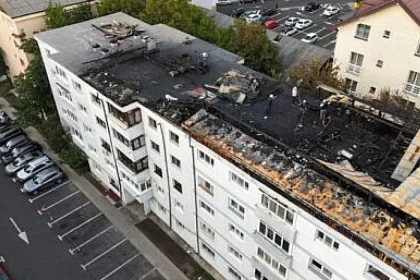 ALES Club Bucovina reface acoperișul distrus de incendiu la blocul din Burdujeni