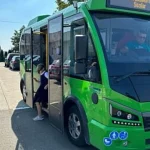 Autobuz școlar mărit pe Aleea Dumbrăvii din Suceava, deviat pe Putnei