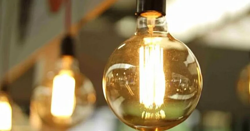 Când lumina se aprinde singură și secretul stă în fir