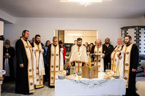 Casă din Broșteni, sfințită după reconstrucția de la temelie în urma inundațiilor