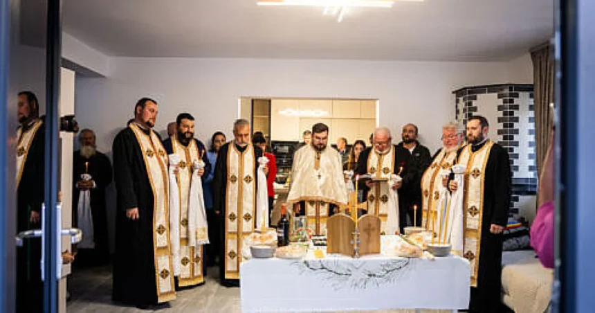 Casă din Broșteni, sfințită după reconstrucția de la temelie în urma inundațiilor