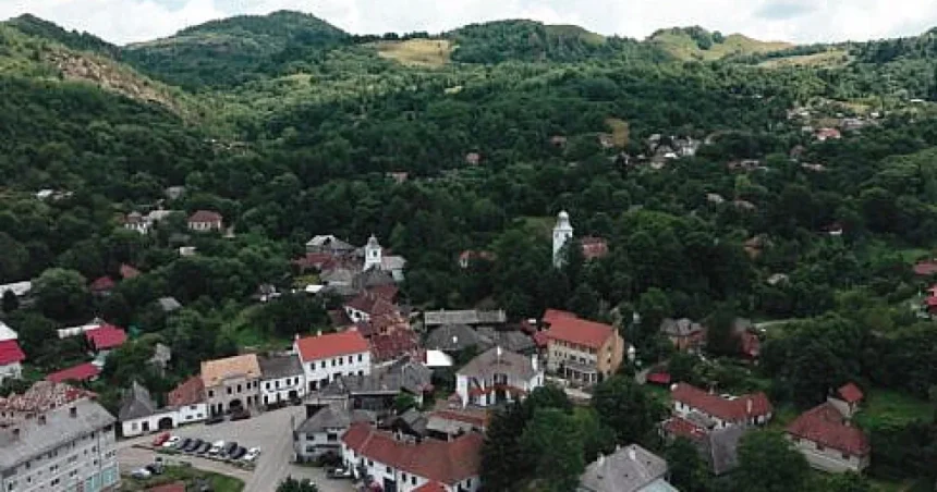 Casa din Roșia Montană care adăpostește voluntarii ce restaurează patrimoniul local