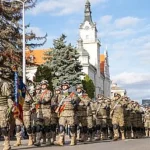 Ceremonial militar și religios în Piața Tricolorului din Suceava, de Ziua Armatei Române
