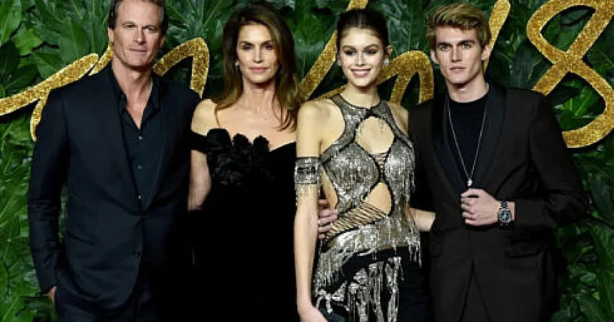 Cindy Crawford, mesaj sfâșietor după moartea fiului ei, Presley Gerber