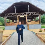 Complex socio-cultural în Horodnic de Sus: hambar, șură, stână și camping