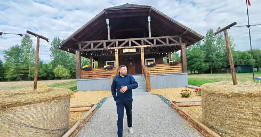 Complex socio-cultural în Horodnic de Sus: hambar, șură, stână și camping