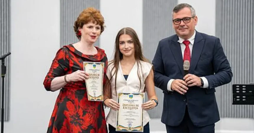 Consiliul Județean a premiat 800 de elevi olimpici și profesorii lor