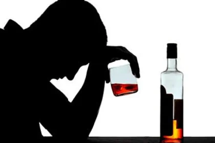 Doi concubini găsiți morți pe terasa unui bar din Liteni după un chef cu scandal