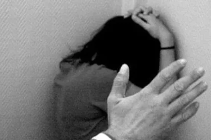 Doi suceveni condamnați pentru violență, prinși de mascați și duși la Botoșani