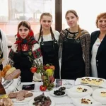 Echipa Liceului „Vasile Deac”, locul I la concursul de artă gastronomică