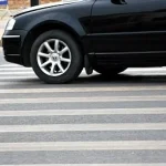 Fată de 16 ani accidentată pe trecerea de pietoni din Bădeuți de un șofer de 73 de ani