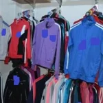Haine contrafăcute de 50.000 lei confiscate de la firma din Șcheia