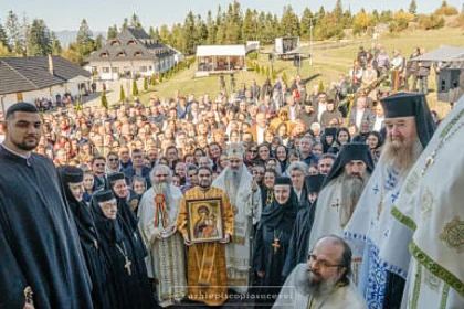 Hramul Mănăstirii din Vicovu de Jos, sărbătorit cu Liturghie arhierească
