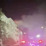 Incendiu de proporții la acoperișul unui bloc din cartierul Burdujeni din Suceava