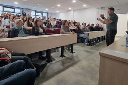 Peste 185 de participanți la activitățile DIZAB-USV pentru incluziune educațională