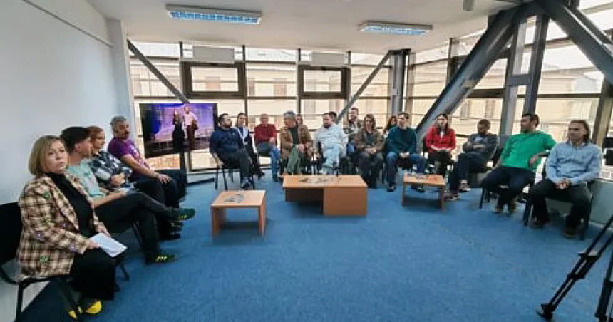 Premiera „Visul unei nopți de vară” la Teatrul „Matei Vișniec” Suceava, cu casa închisă