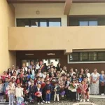 Primarul Gheorghe Fron omagiază dascălii din Cornu Luncii de Ziua Mondială a Educației