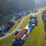 Resort din Harghita, ofertă pentru cei care lucrează de la distanță. Cât costă o lună?