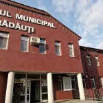 Șofer a lovit o fetiță de 12 ani pe trecere, apoi a dus-o la spital