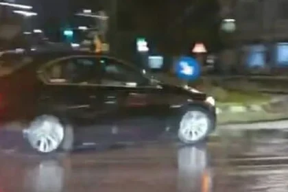 Tânăr de 19 ani, fără permis și amendat cu 2.811 lei pentru drifturi în giratoriu