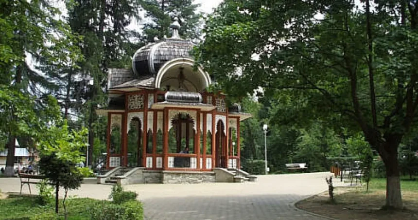Trotinetele și bicicletele electrice, interzise în parcul din Vatra Dornei