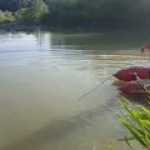 Un copil de un an și trei luni s-a înecat într-un iaz din Fălticeni